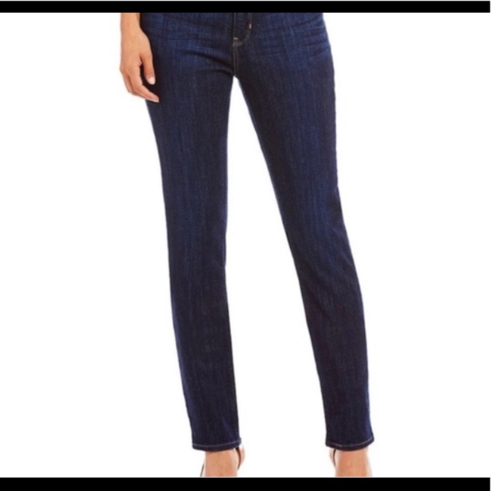 Levi 525 Perfect Waist Straight Jeans